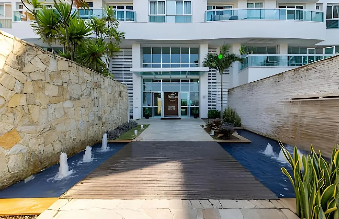 Lindo Apto, Prédio beira mar com Piscina e Hidro-1